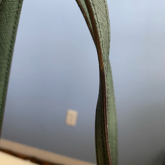 ** SOLD ** MICHAEL KORS Jet Set East West Green - Picture 5 of 8